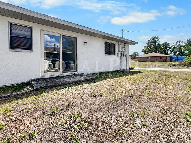 2704 Owen Ave — Photo 34