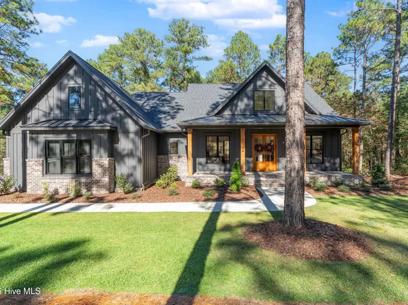 32 Chestertown Drive, Pinehurst, NC 28374