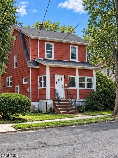 1st image of 235 Franklin Ave