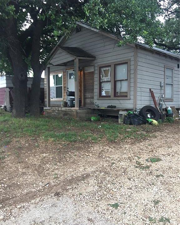 2nd image of 350 Depot Ave