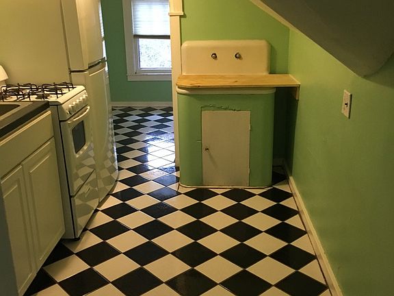 3rd image of 1008 Worden St SE APT 3