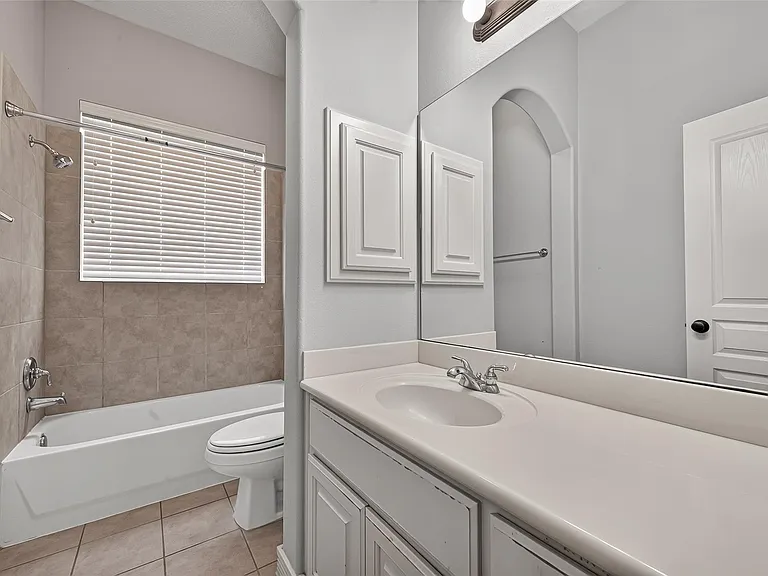 8602 Two Sisters Ct — Photo 20