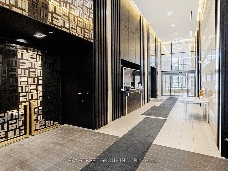 501 Yonge St #2103 — Photo 2