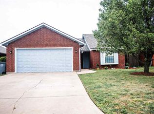 4015 SW Rolling Hills Dr, Lawton, OK 73505