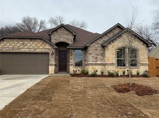 318 Chickapoo Trl, Grand Prairie, TX 75051