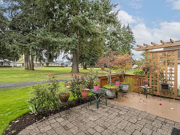 3rd image of 2715 SE Spyglass Dr