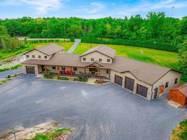 92 Reynolds Rd, Leeds And The Thousand Islands, ON K0E 1L0