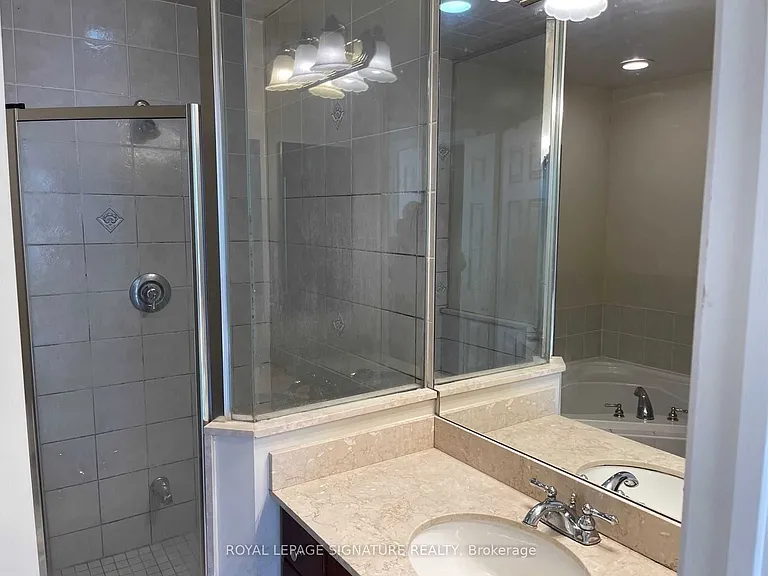 25 Kingsbridge Garden Cir #2811 — Photo 17