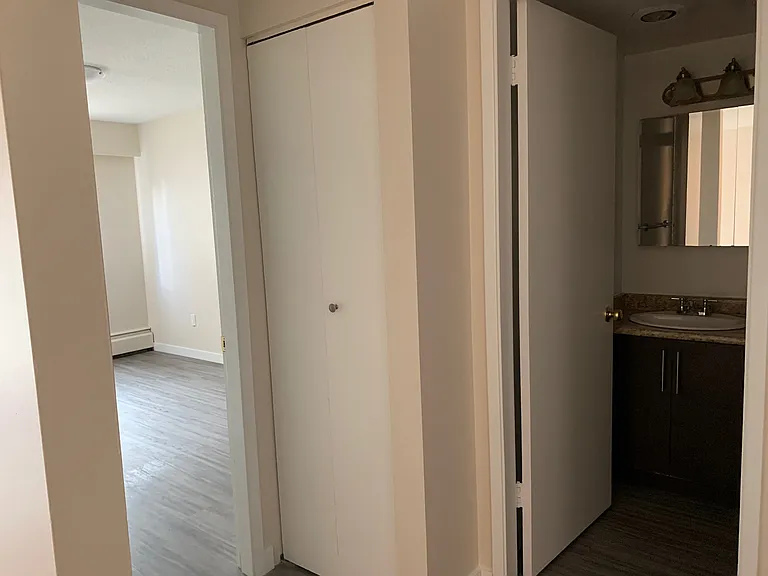 409 Ash St — Photo 2