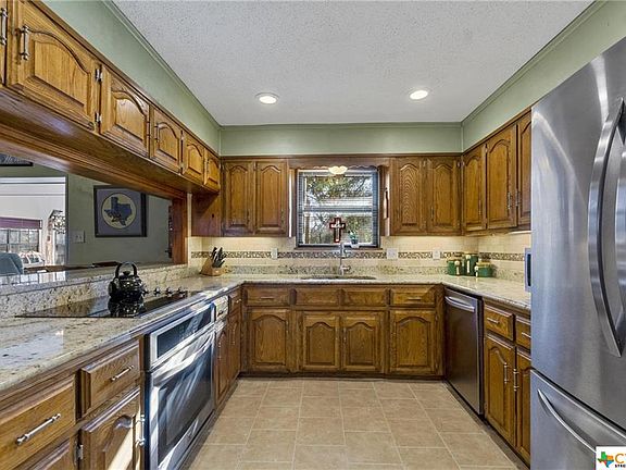 5th image of 7267 Woodlake Cir