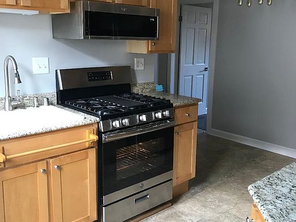 3rd image of 2436 S Wentworth Ave #4D