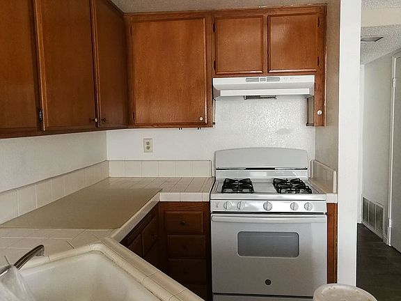 4th image of 1031 S Palmetto Ave Unit S2