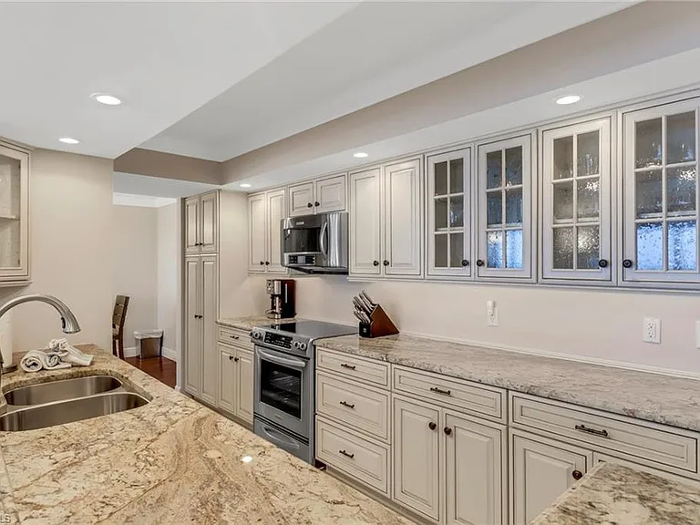 10851 Gulf Shore Dr #502 — Photo 5