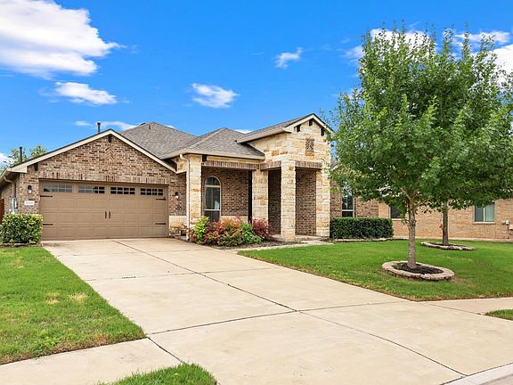 3rd image of 1018 Granbury Cv