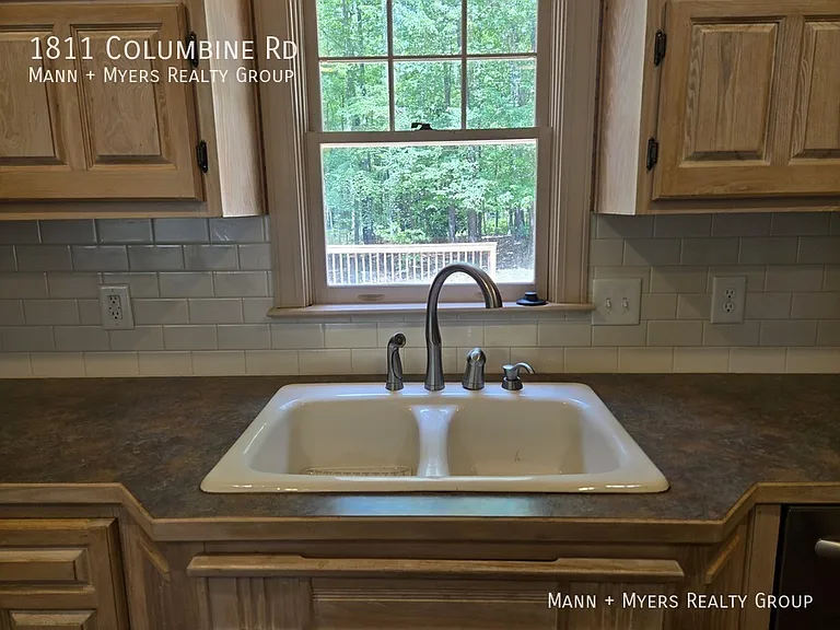1811 Columbine Rd — Photo 13