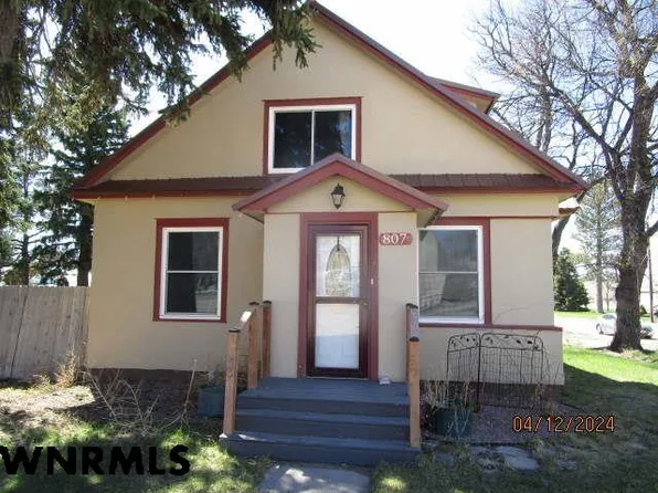 807 Sherman St, Potter, NE 69156