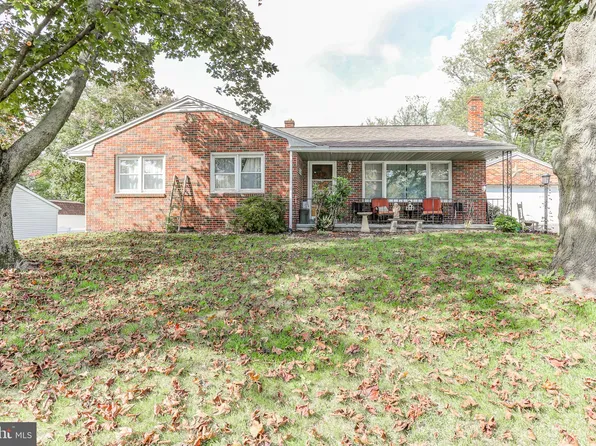 13 Parkview Dr, Elizabethtown, PA 17022