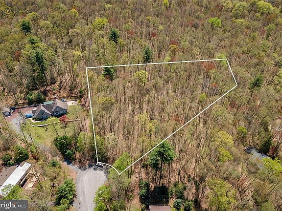 3rd image of Poplar Dr
