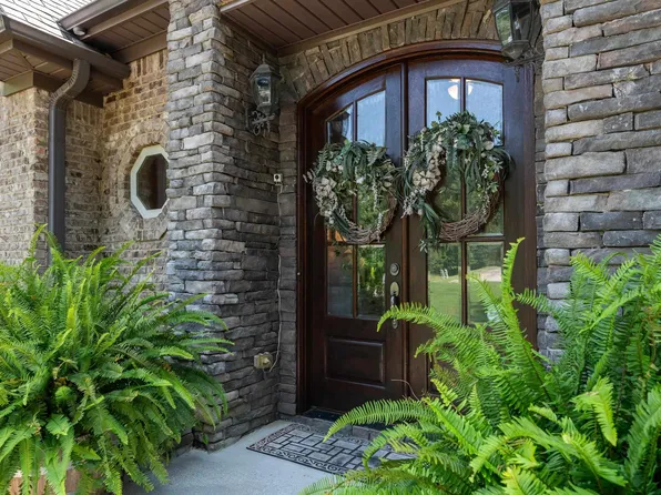 3608 Morgans Run Pkwy, Bessemer, AL 35022