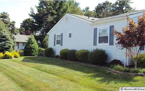 3rd image of 61 Penwood Drive
