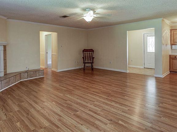 3rd image of 16118 Chinon Ct