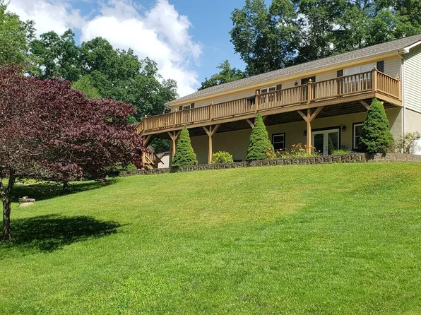 373 Cranberry Ln, Fleetwood, NC