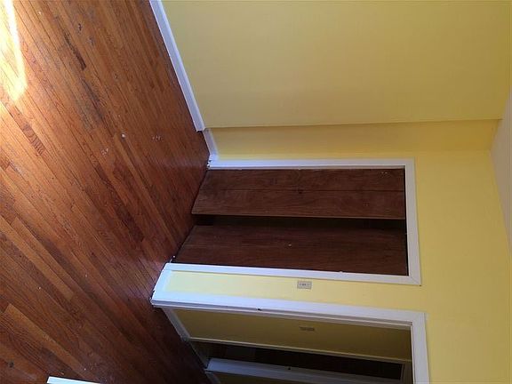 3rd image of 2411 Tilden Ave APT 3
