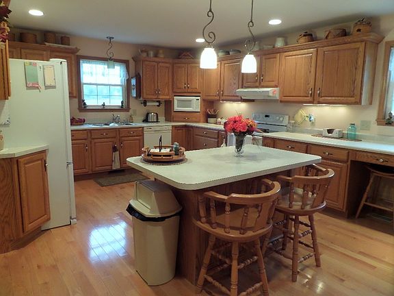 3rd image of 1090 Township Road 1906