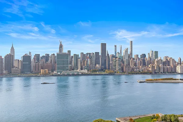 Sold by Nest Seekers International | media 4