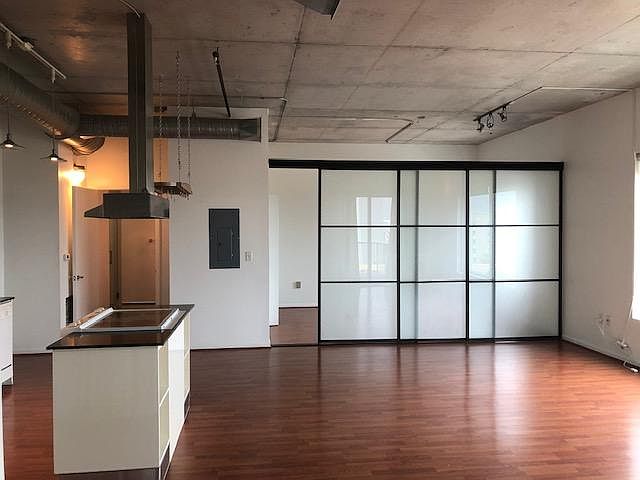 1st image of 10 SW South River Dr APT 814