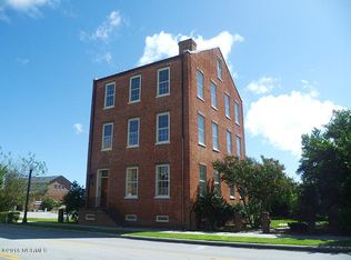 220 E Front St #B, New Bern, NC 28560