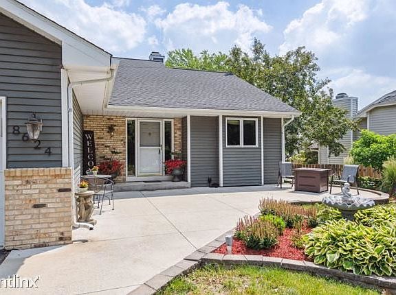 2nd image of 8624R Chanhassen Hills Dr N