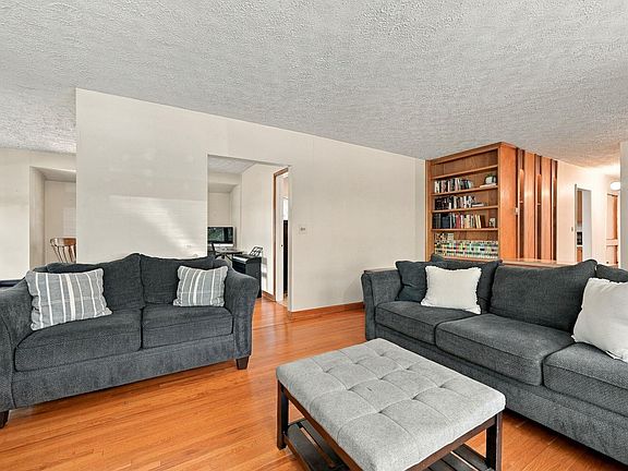 2nd image of 6285 Markwood Rd