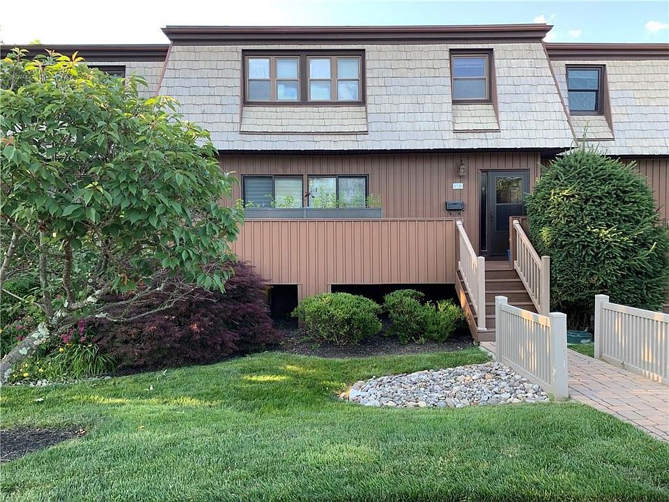 1st image of 17 Heritage Drive #B