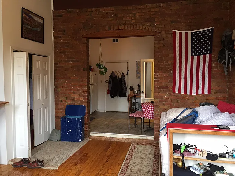 120 N Aurora St #5B — Photo 2