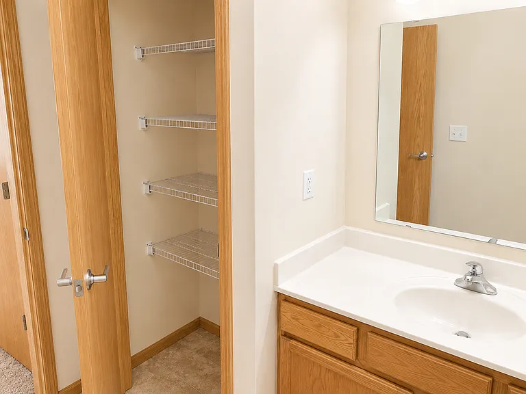 Stratford Place Luxury Apartments — Photo 17