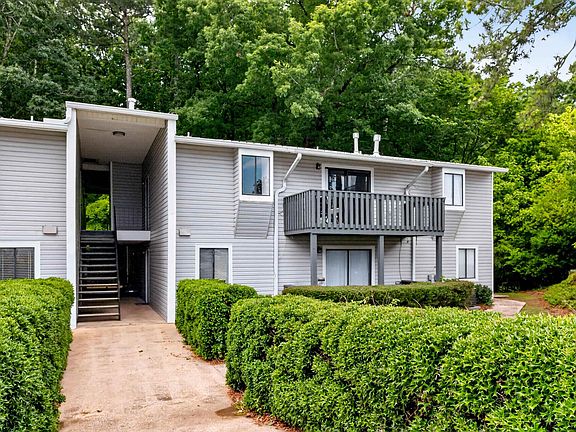 2nd image of 1106 Woodland Vlg #1106