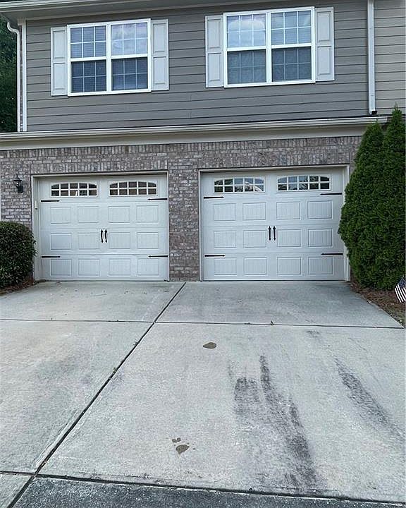 1st image of 3202 Brockenhurst Dr