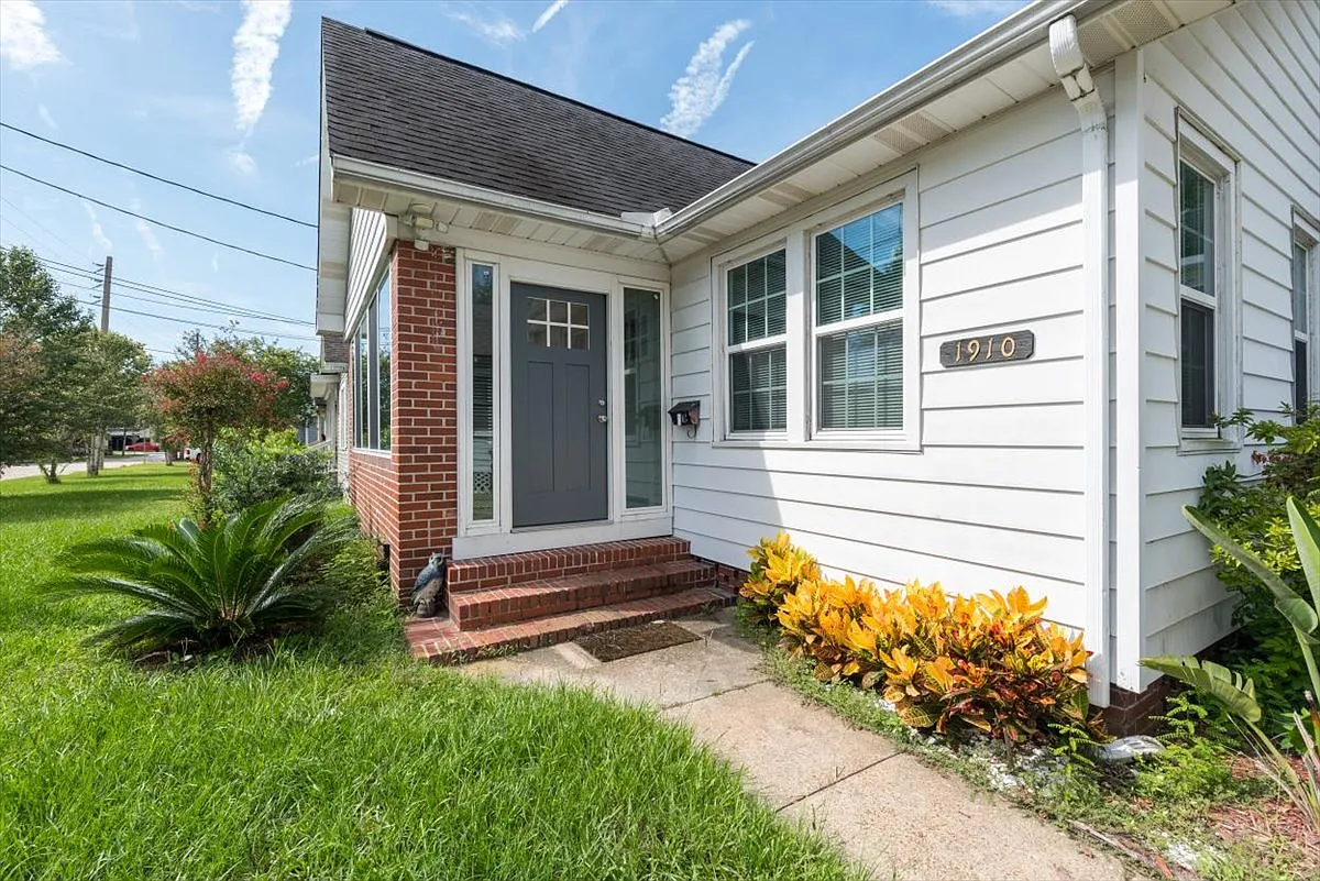 3 bed, 1408 sqft, $2,245 — Photo 4