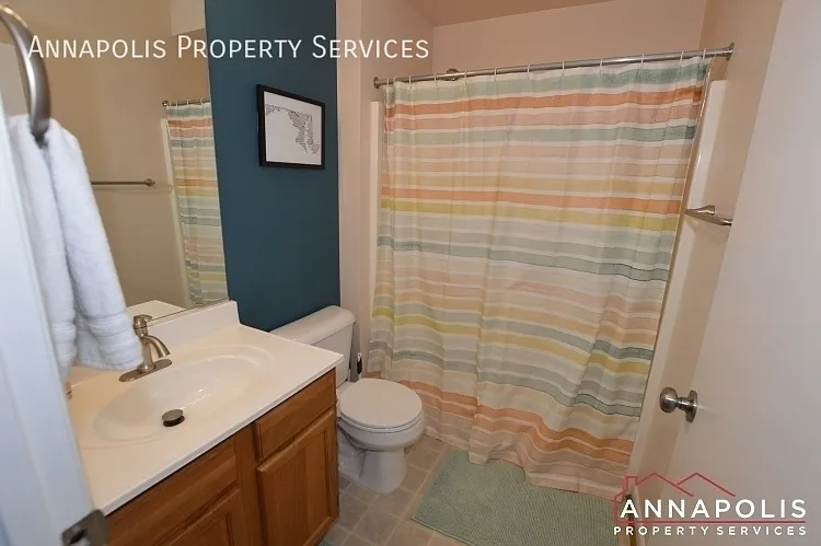 60 Sandstone Ct #H — Photo 16