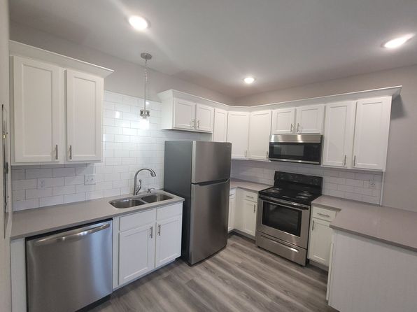 116 W Main St #A