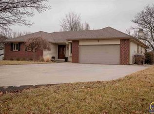 7333 SW 33rd St, Topeka, KS 66614