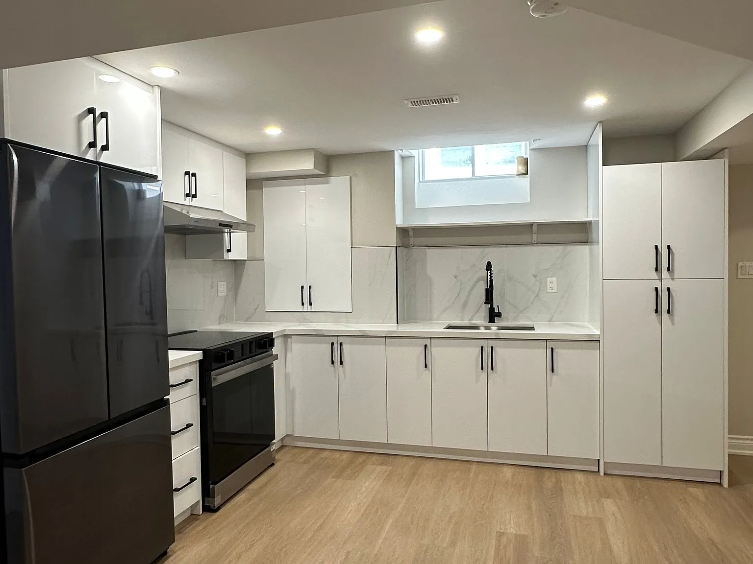 2 bed, $2,000 — Photo 2