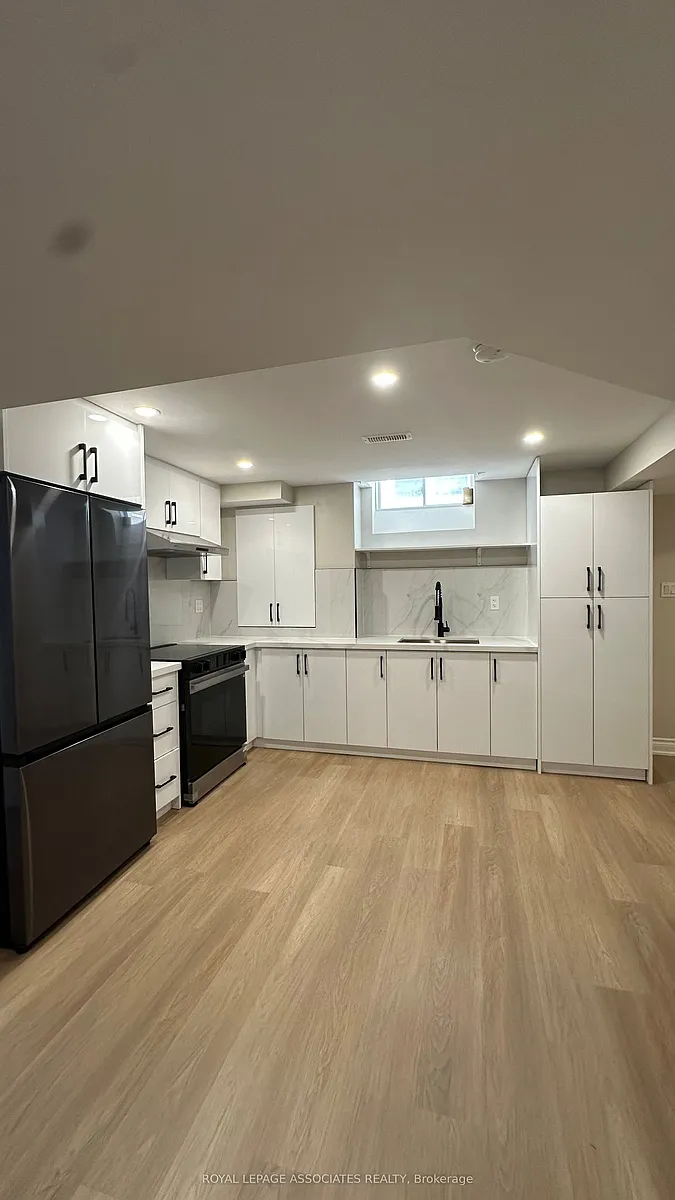 Building Photo - 1108 Skyridge Blvd