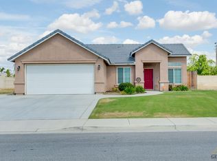 204 Emerald Isle Way, Bakersfield, CA 93314