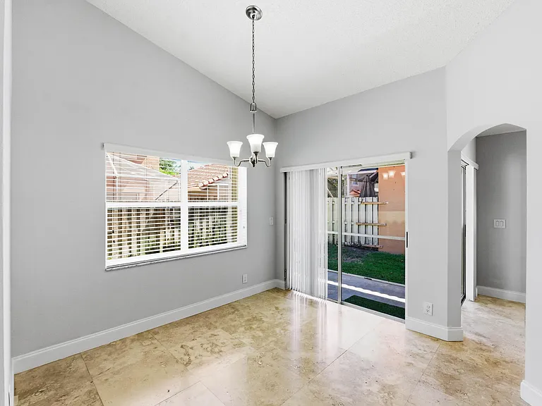 10781 Cypress Lake Ter — Photo 12