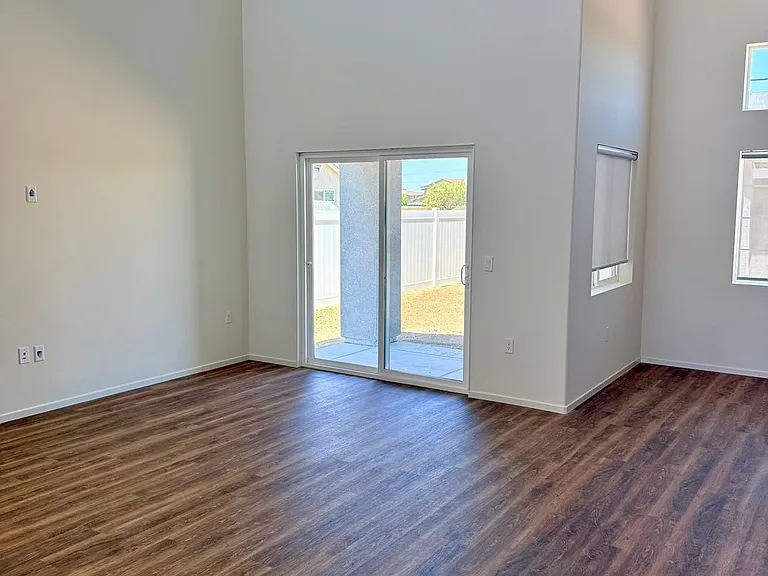11712 Sebastian Rd — Photo 36