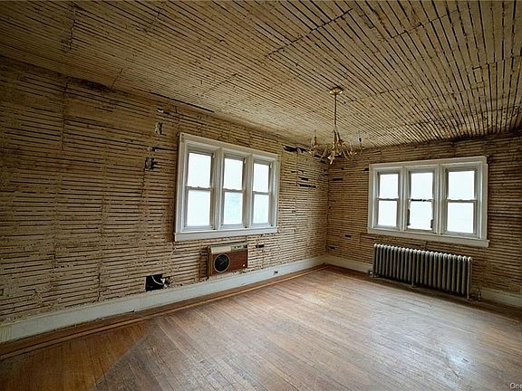 4th image of 90 Homewood Ave