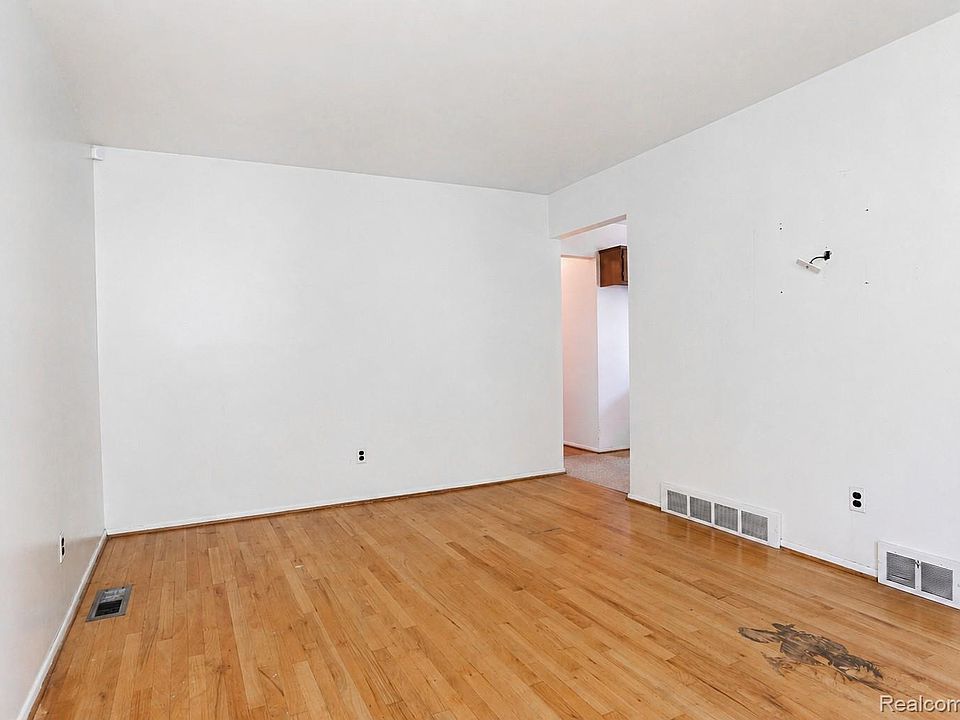 14548 Euclid Ave, photo 4