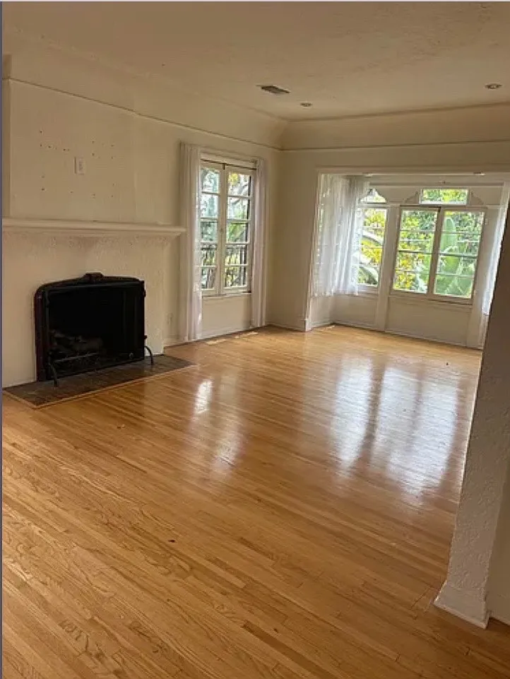 2 bed, 1300 sqft, $4,800 — Photo 1